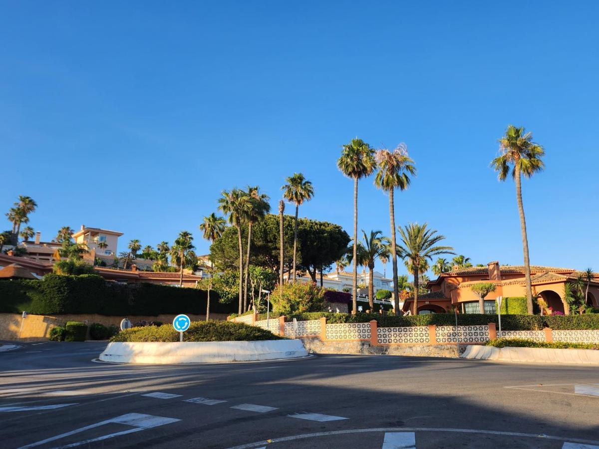 Deluxe Studio Athos 50 Mp Garden Patio Benalmadena Golf & Beach Buitenkant foto